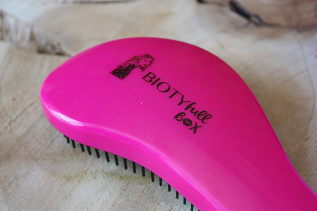 brosse-rose-biotyfull-box-demelante