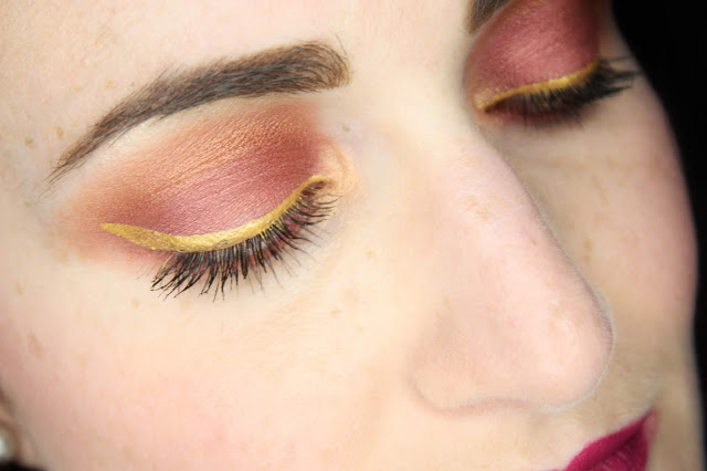 liner-or swatch-canberry-mac