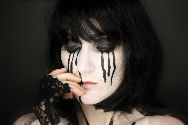 larmse-noires-maquillage dark-artistic-make-up