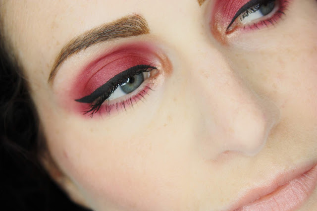 palette-rose-gold-remastered-huda-beauty maquillage-rose-huda-beauty