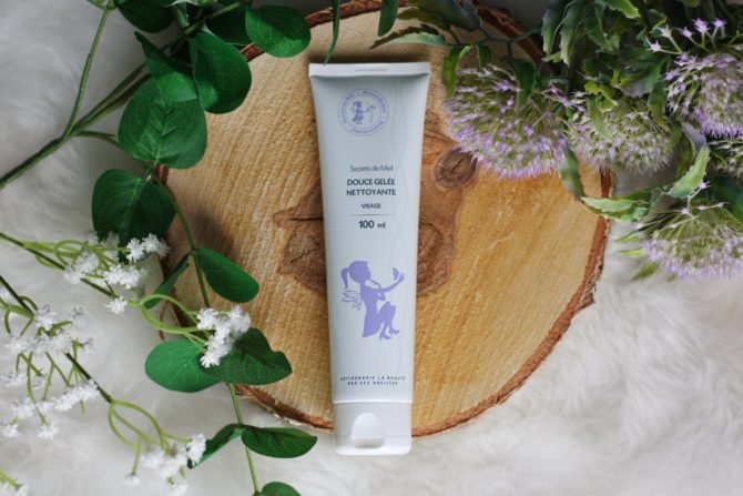 douce-gelee-nettoyante-secrets-de-miel