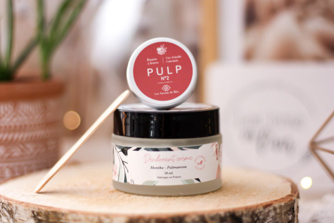 contenu-box-les-bras-en-l-air